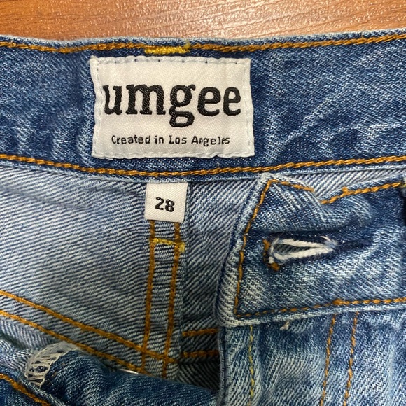 UMGEE denim distressed raw frayed hem blue jean shorts button fly size 28 - Picture 4 of 7